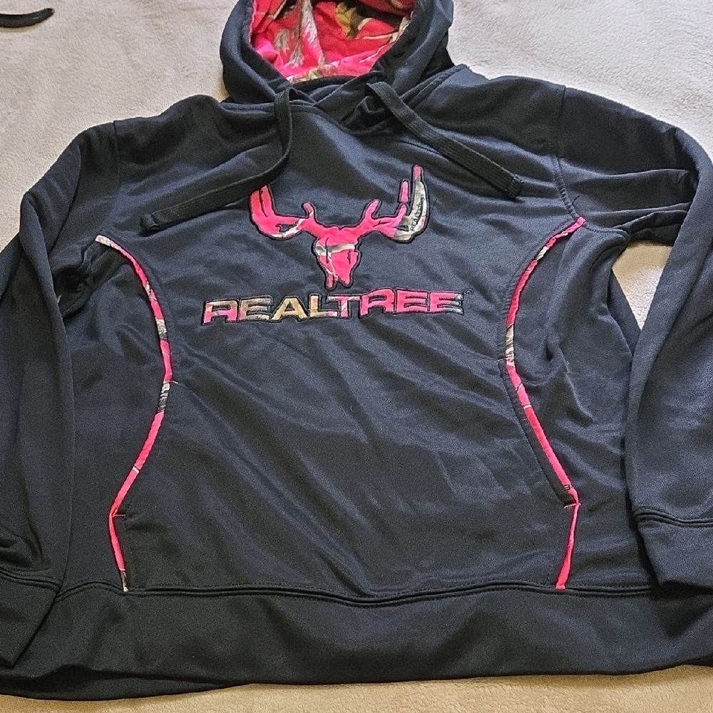 Realtree Women's Black and Pink Hoodie